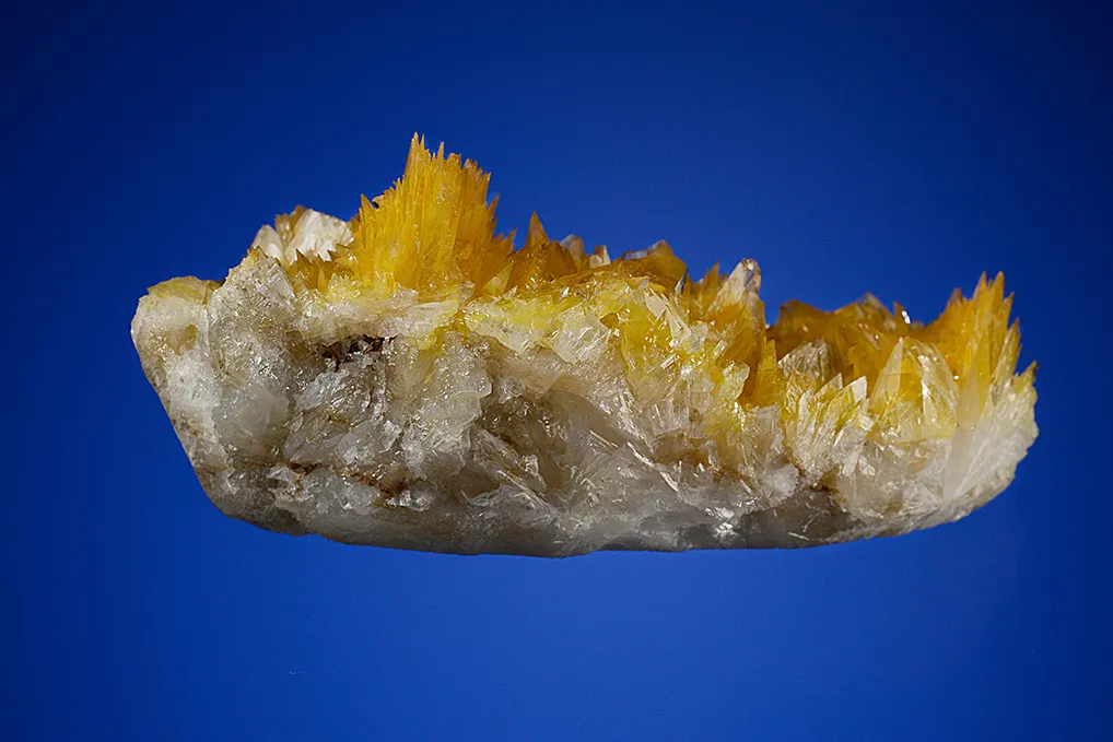 Colemanite with PARAREALGAR - image 2
