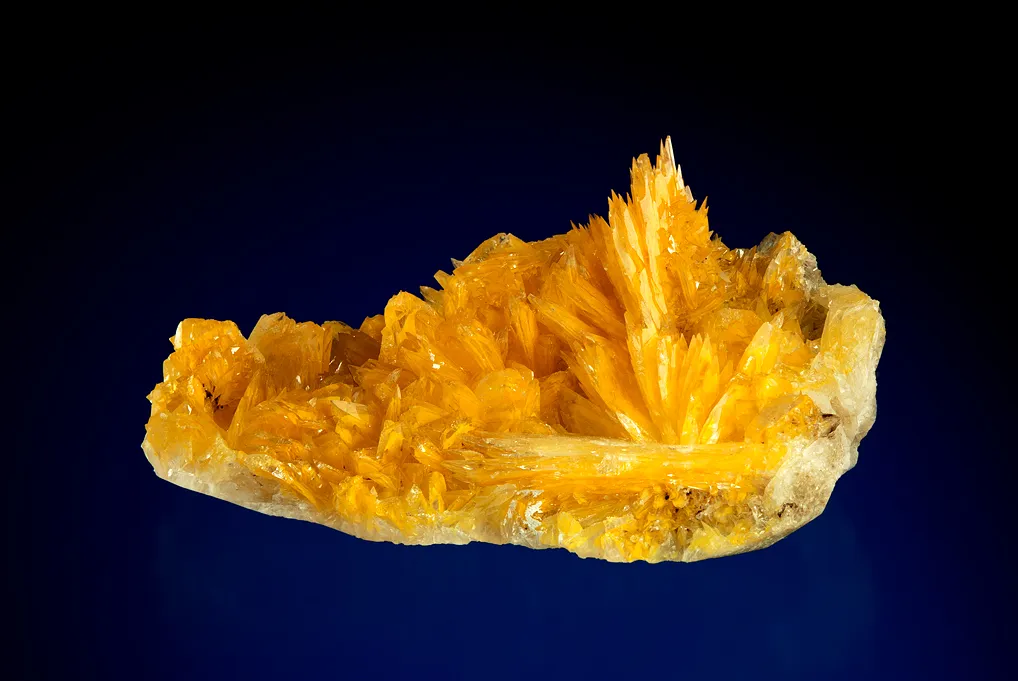Colemanite with PARAREALGAR image