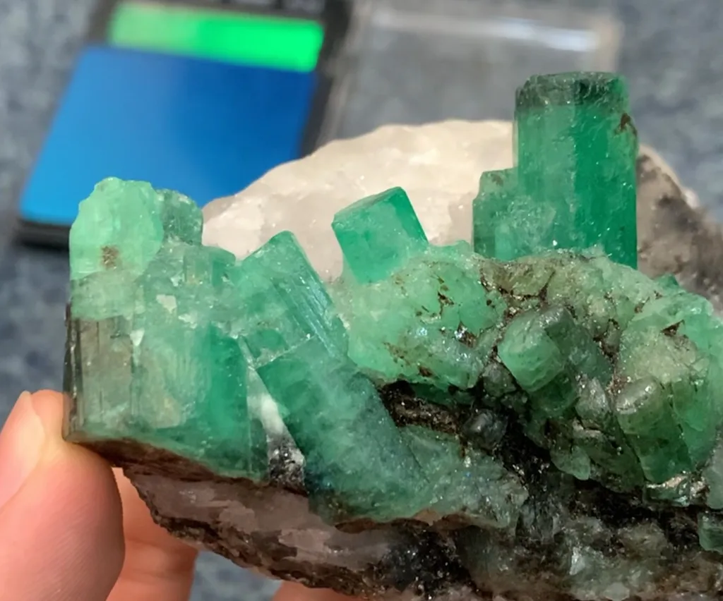 Collection Grade Rare Vivid Emerald Specimen from Pakistan - image 5