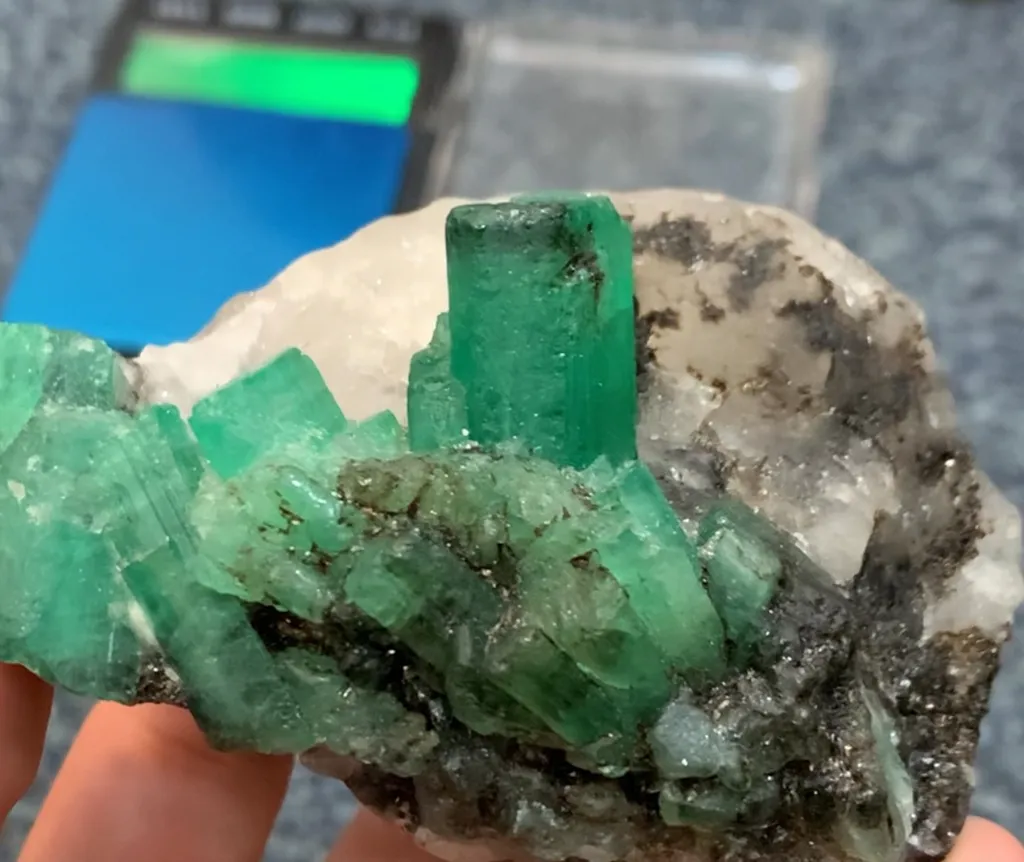 Collection Grade Rare Vivid Emerald Specimen from Pakistan - image 6