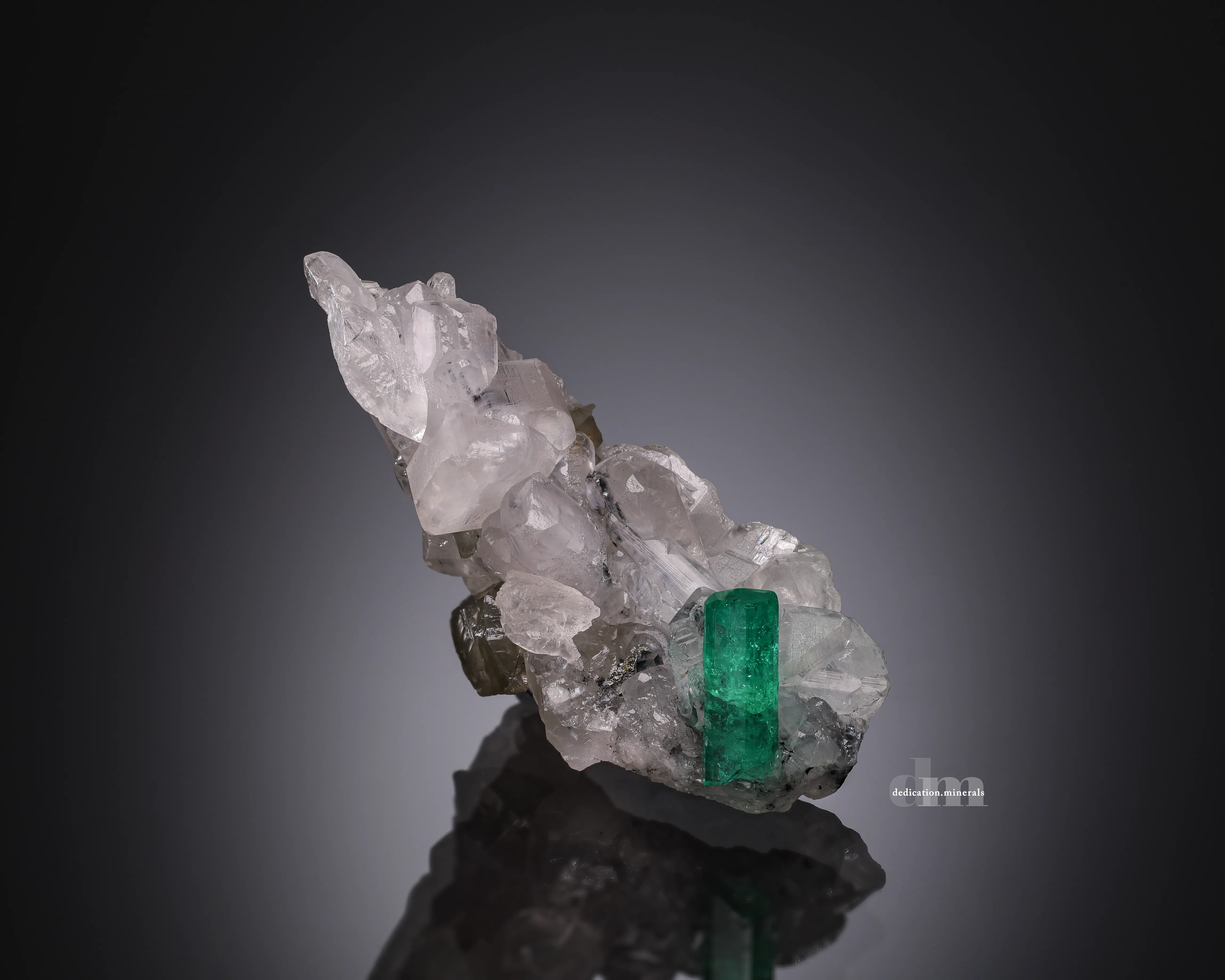 Colombian Emerald and Calcite - image 1