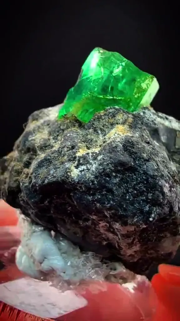 Colombian Emerald perfection - image 2