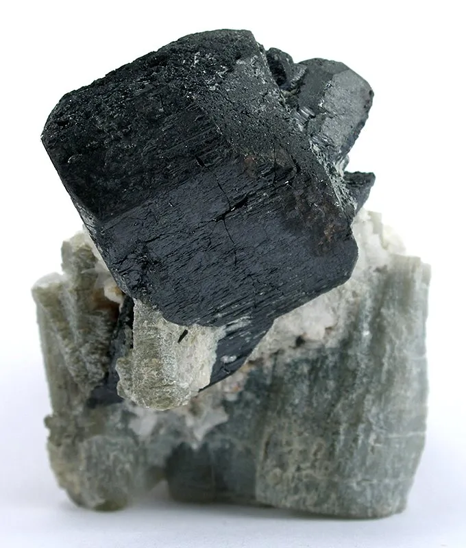 Columbite-(Mn), Albite (Var: Cleavelandite), Muscovite image