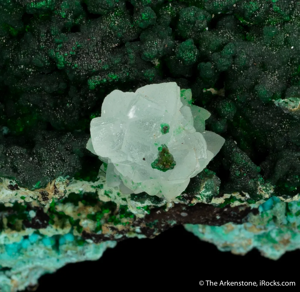 Conichalcite and Chalcoalunite with Calcite - image 2