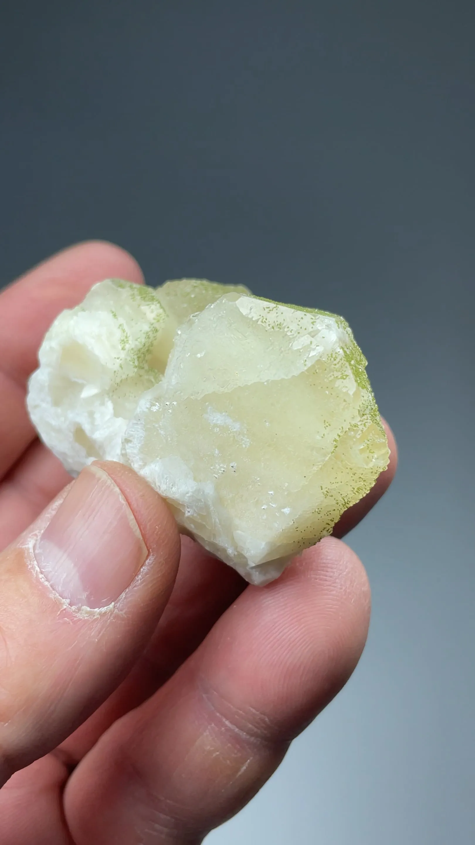 Conichalcite with Calcite - image 2