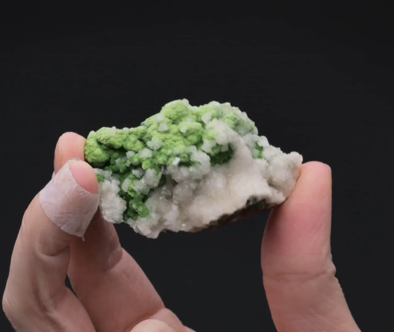 Conichalcite with Calcite - image 2