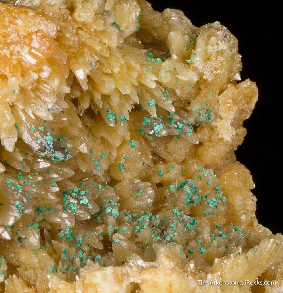 Copper crystals on Mimetite image