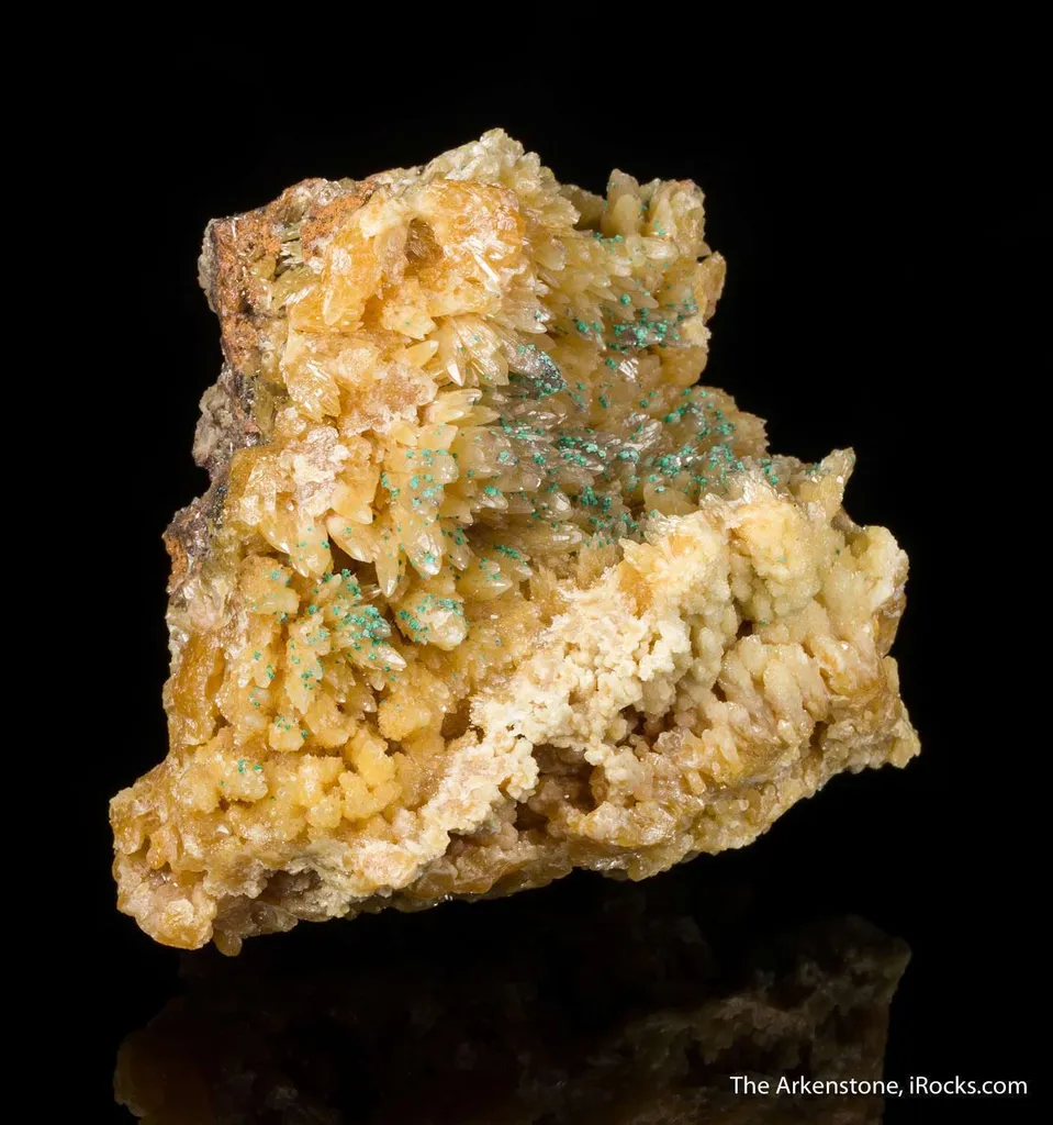 Copper crystals on Mimetite - image 7