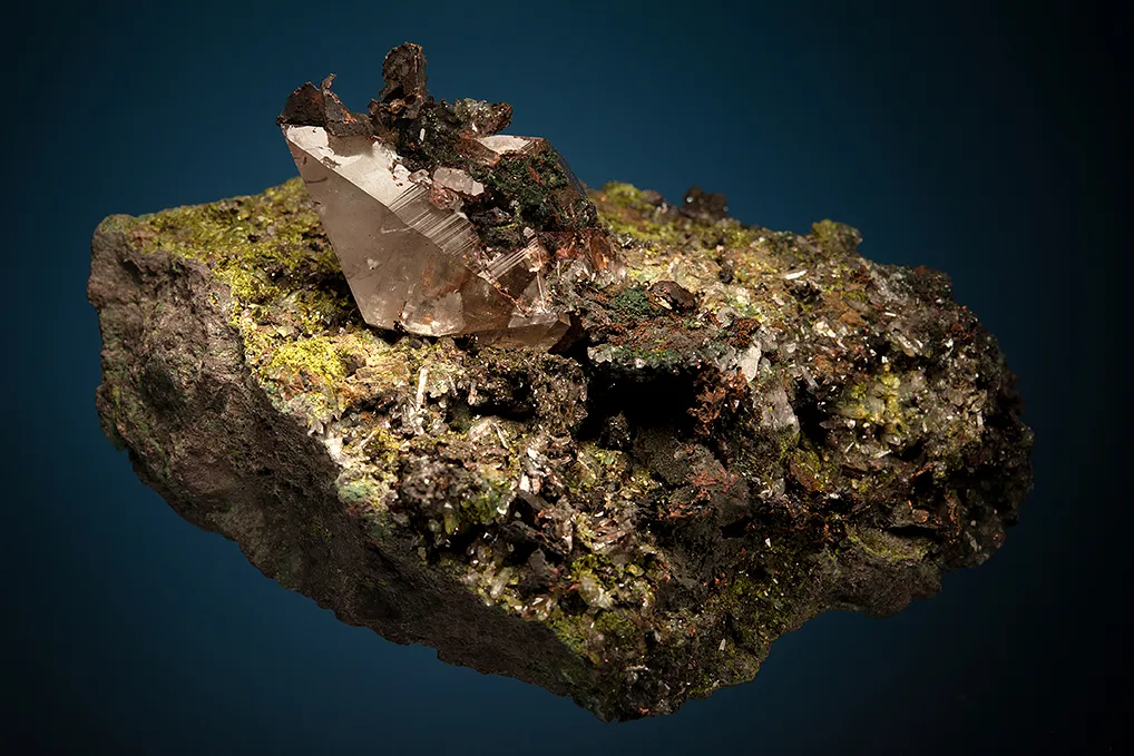 Copper in Calcite on Epidote - image 4