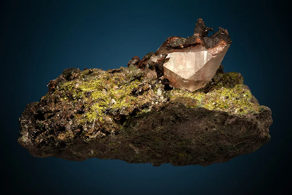 Copper in Calcite on Epidote - image 5