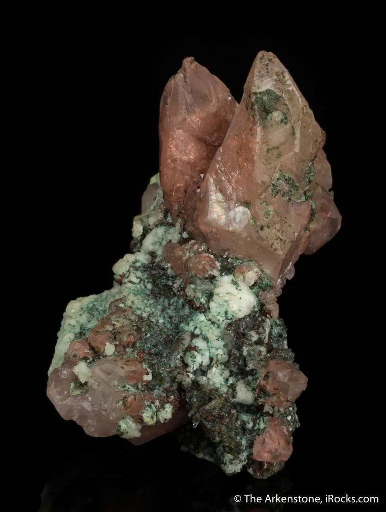 Copper included in Calcite - image 3