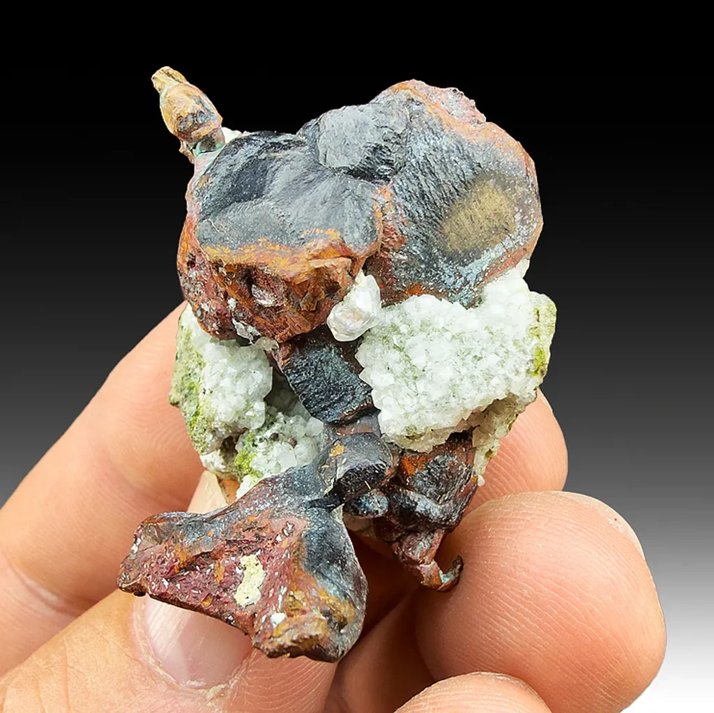 Copper with Quartz, Calcite, Tenorite image