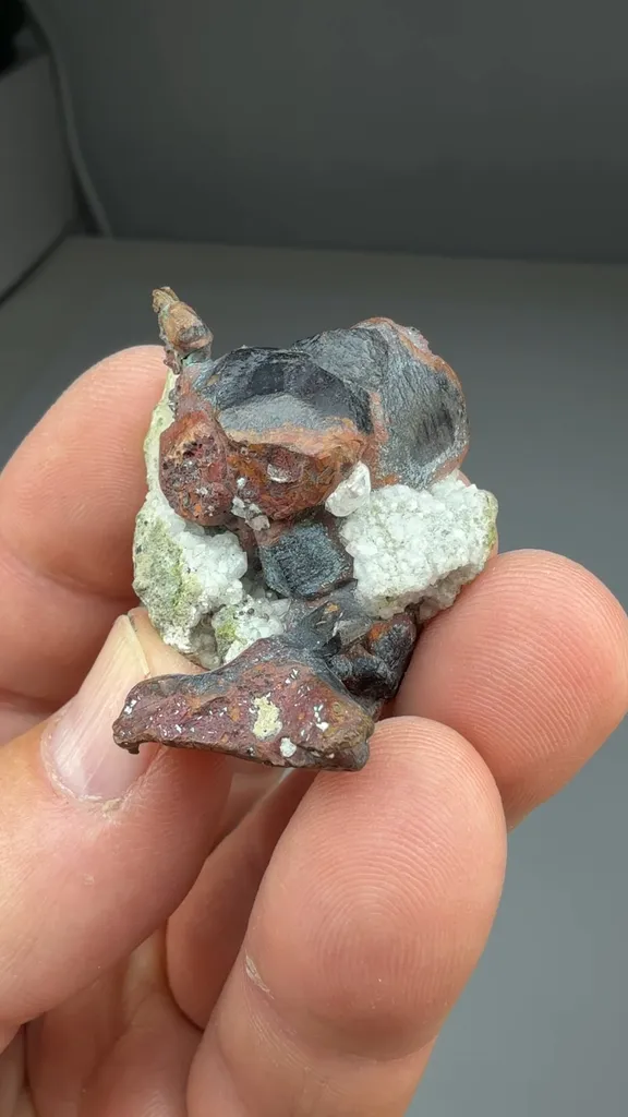Copper with Quartz, Calcite, Tenorite - image 2