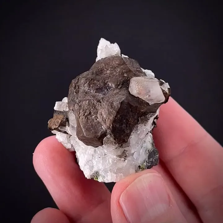 Copper with Tenorite coating and Calcite image