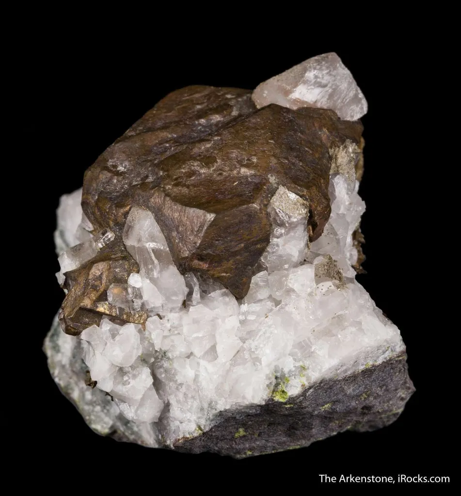 Copper with Tenorite coating and Calcite - image 8