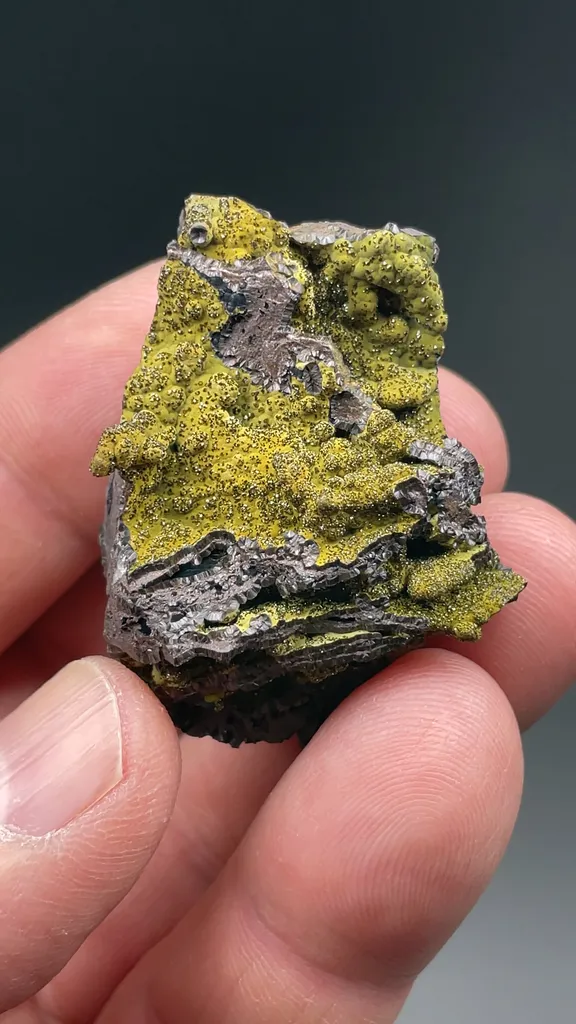 Corkite with Plumbogummite - image 2