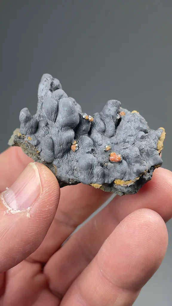 Coronadite with Vanadinite - image 2