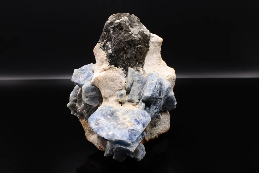 Corrundum and Biotite - image 4