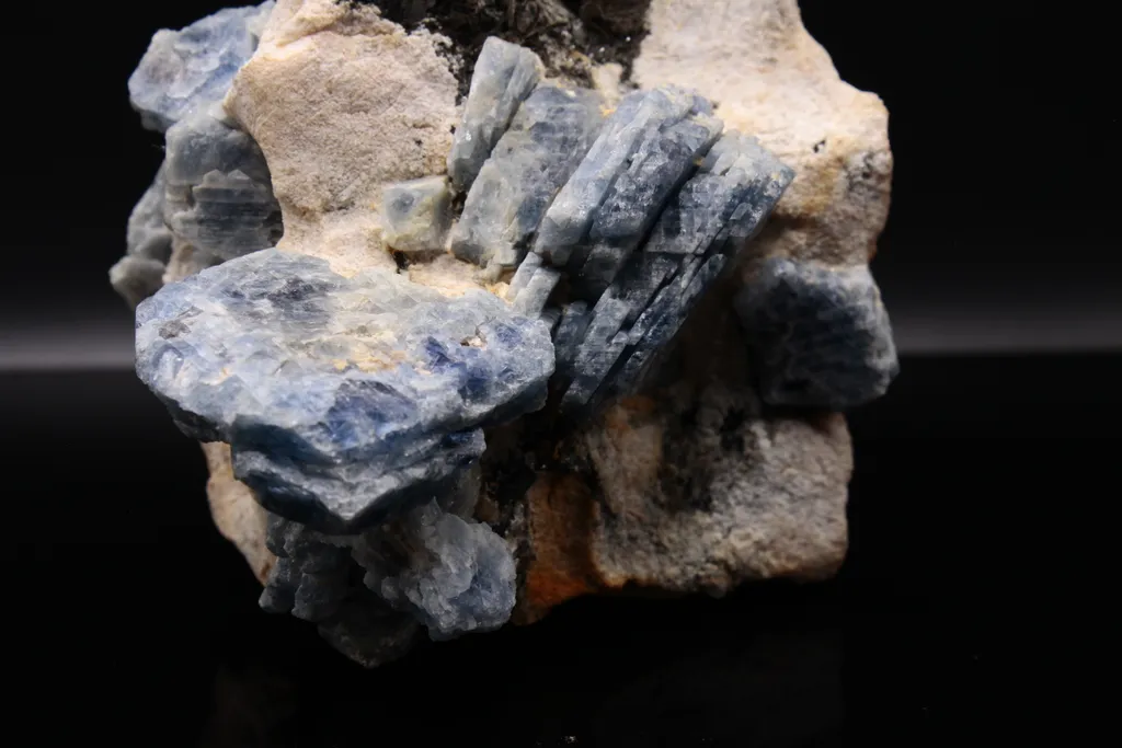 Corrundum and Biotite - image 3