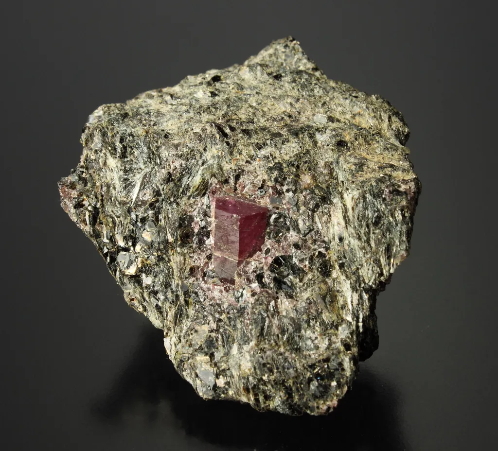 Corundum image