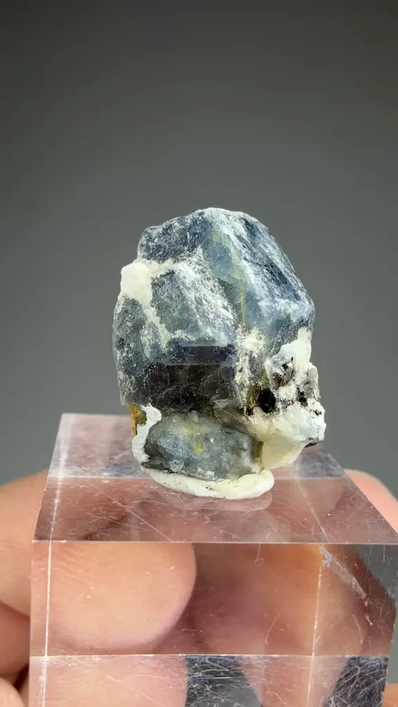 Corundum - image 2