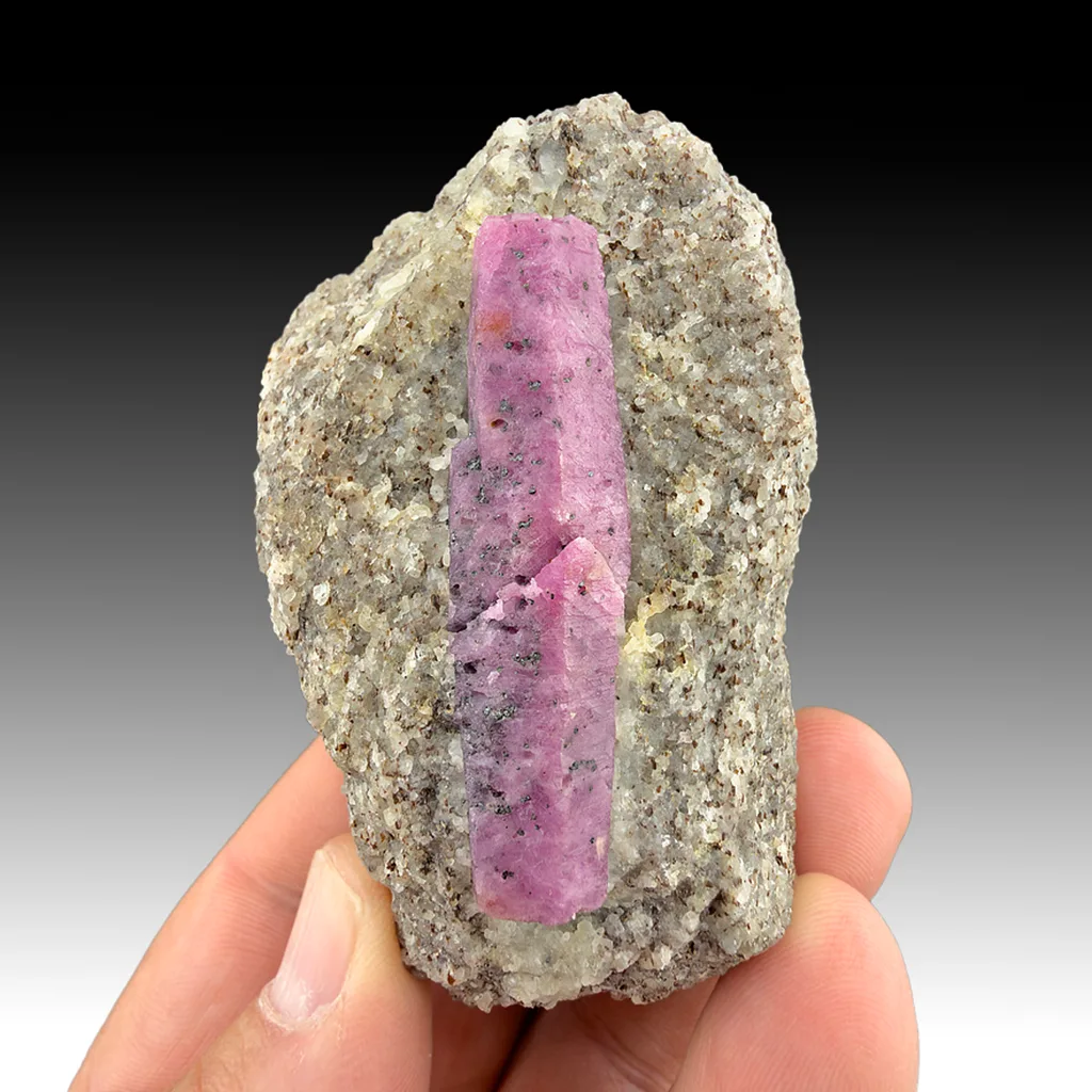Corundum - image 1