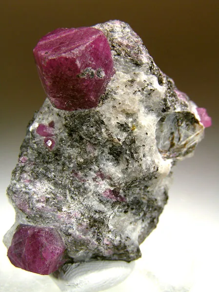 Corundum - image 1