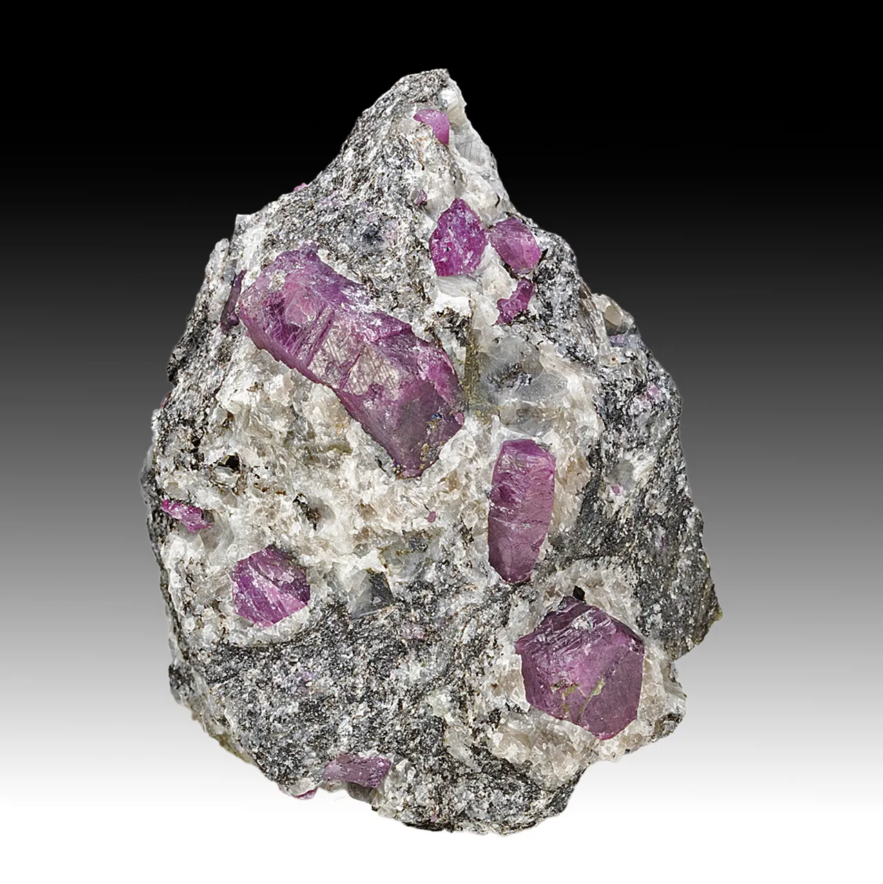 Corundum - image 1