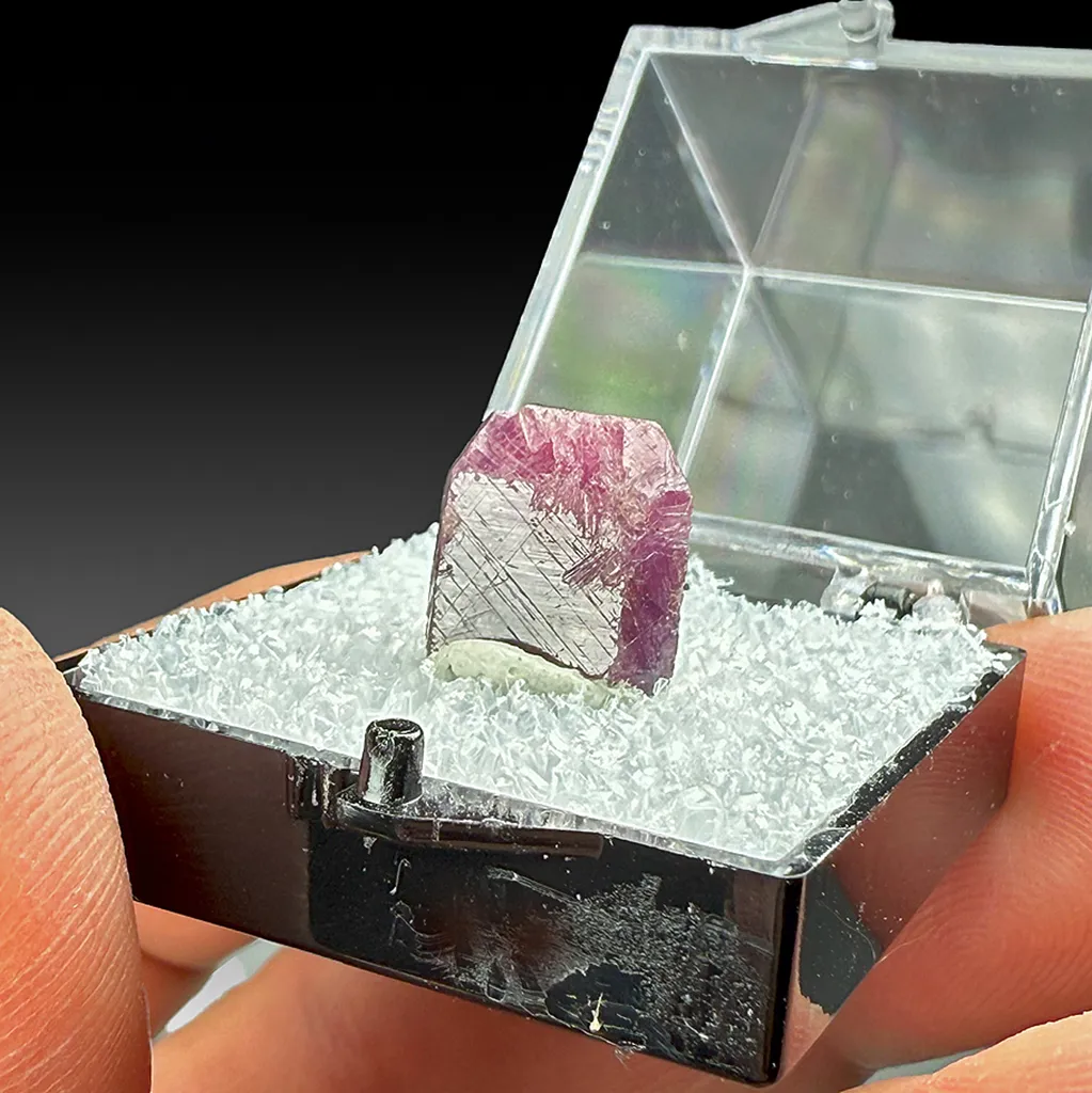Corundum image