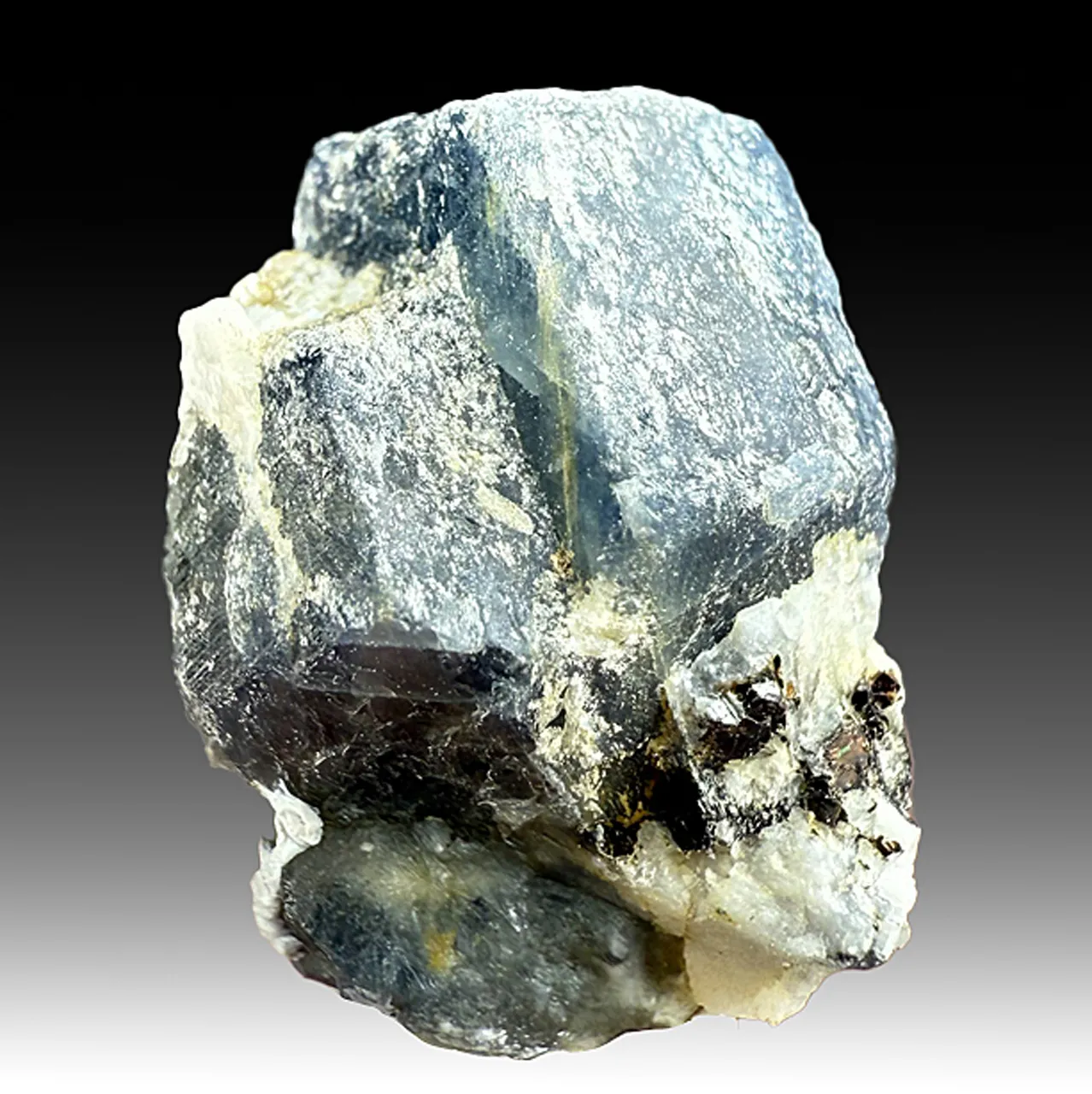 Corundum - image 1
