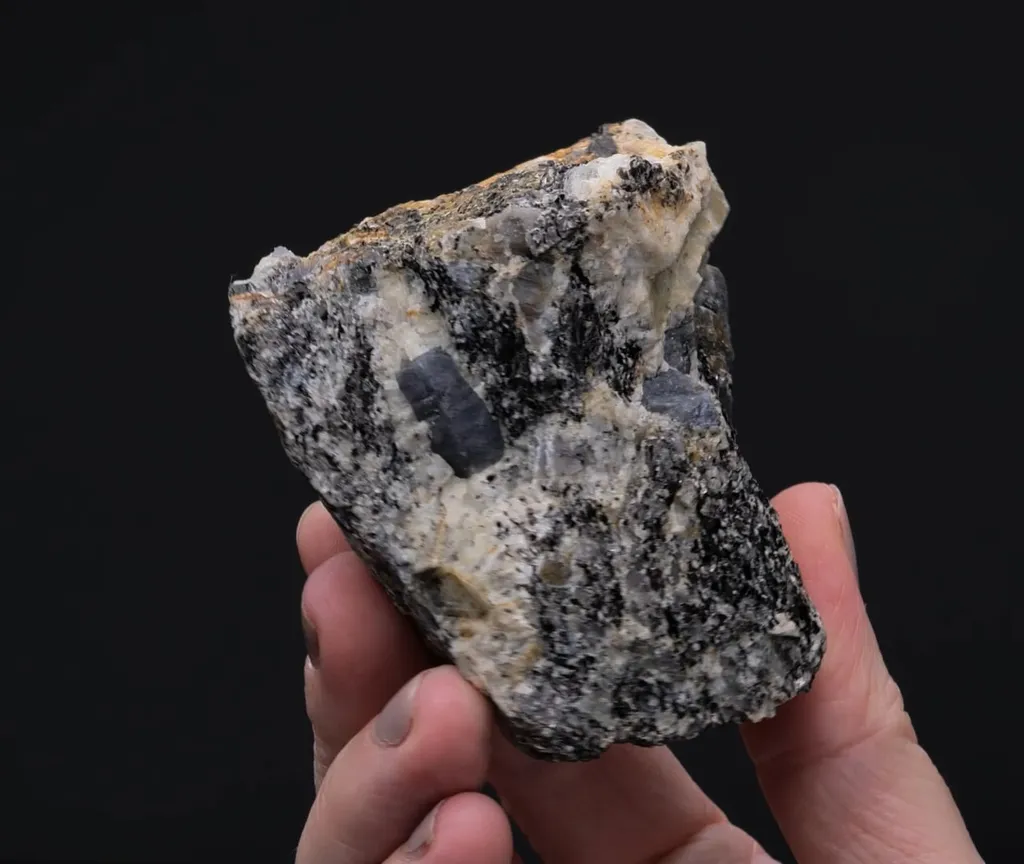 Corundum - image 2