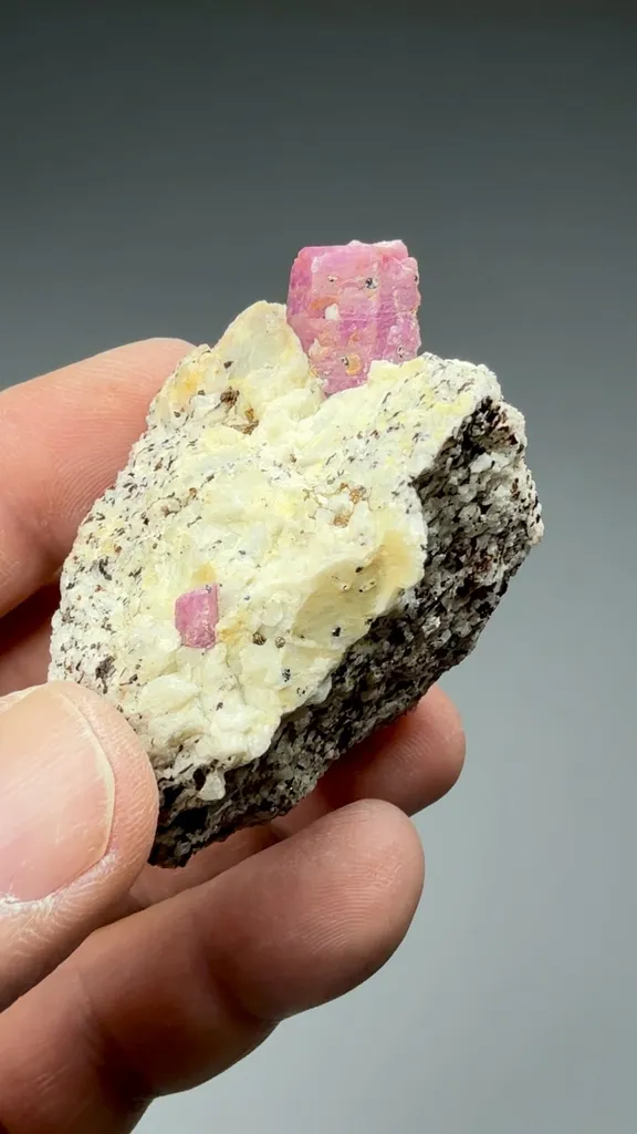 Corundum - image 2