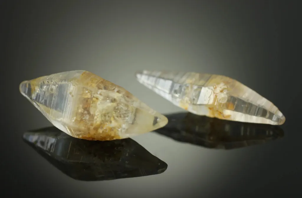 Corundum from Sri Lanka, Sabaragamuwa Province, Ratnapura image