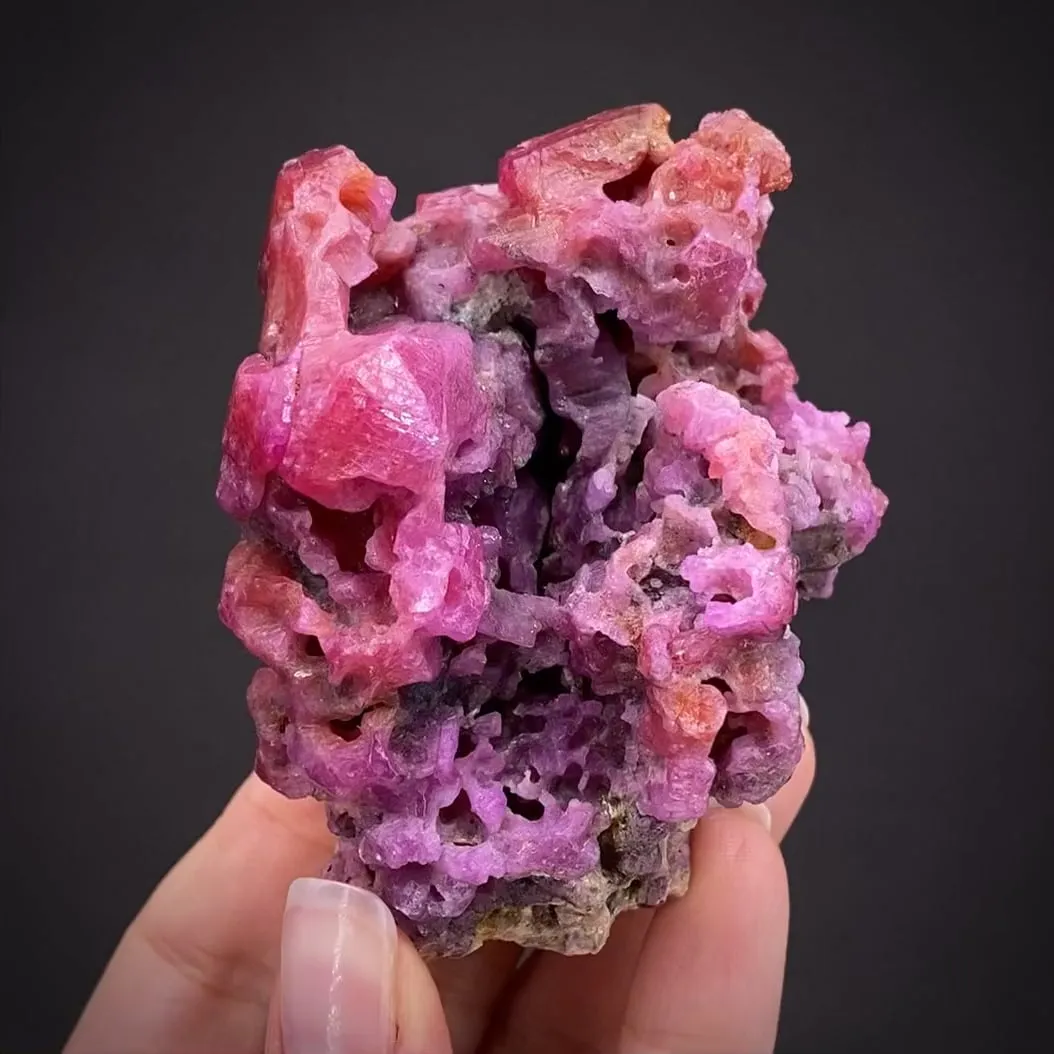 Corundum var. Ruby - image 2