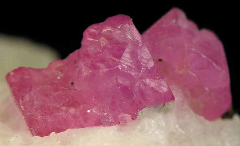 Corundum (Var: Ruby) - image 2