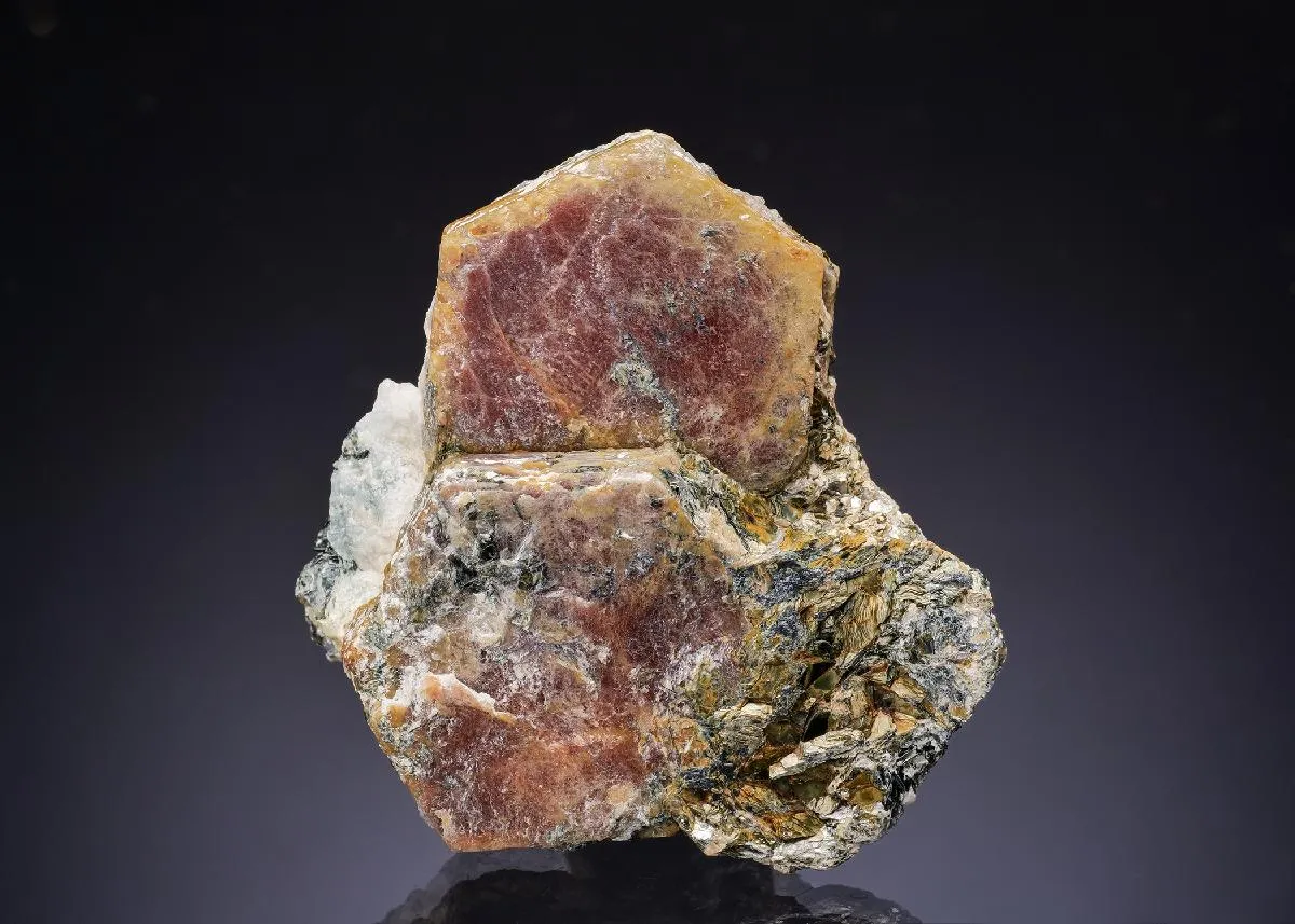 Corundum var. Ruby - image 1