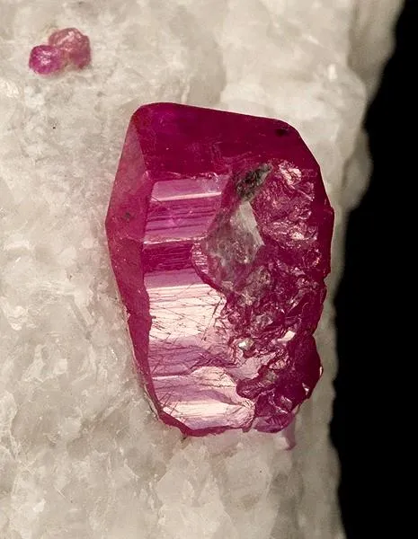 Corundum (Var: Ruby) - image 2