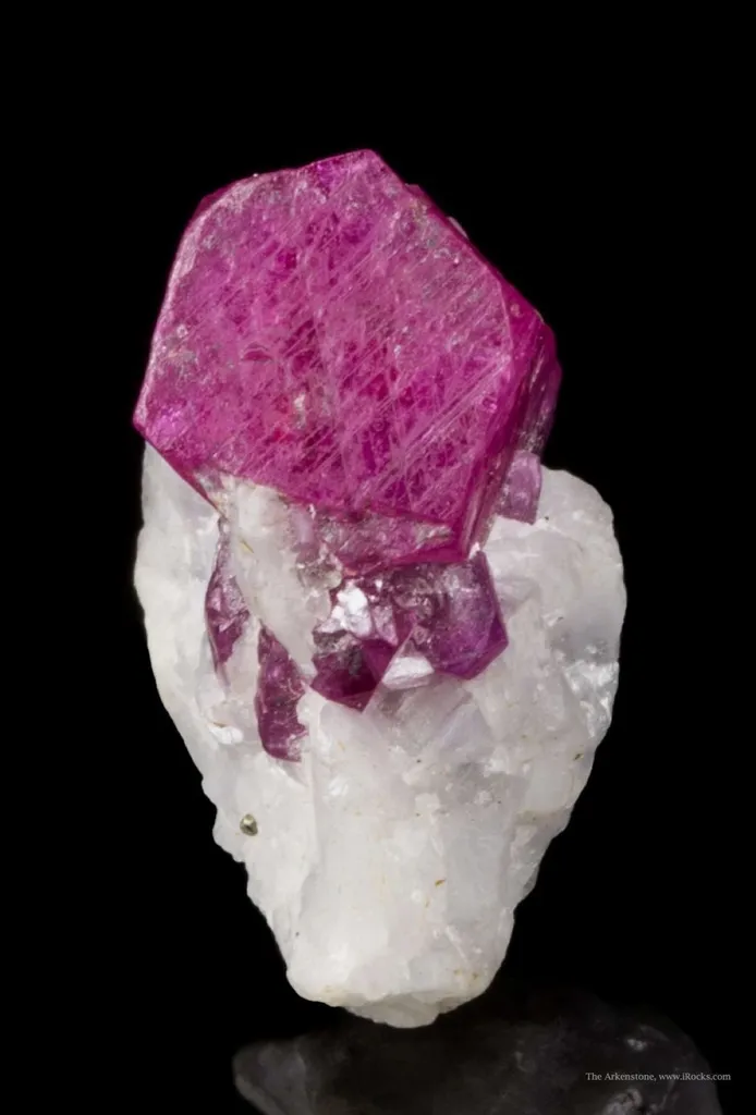 Corundum (Var: Ruby) - image 3