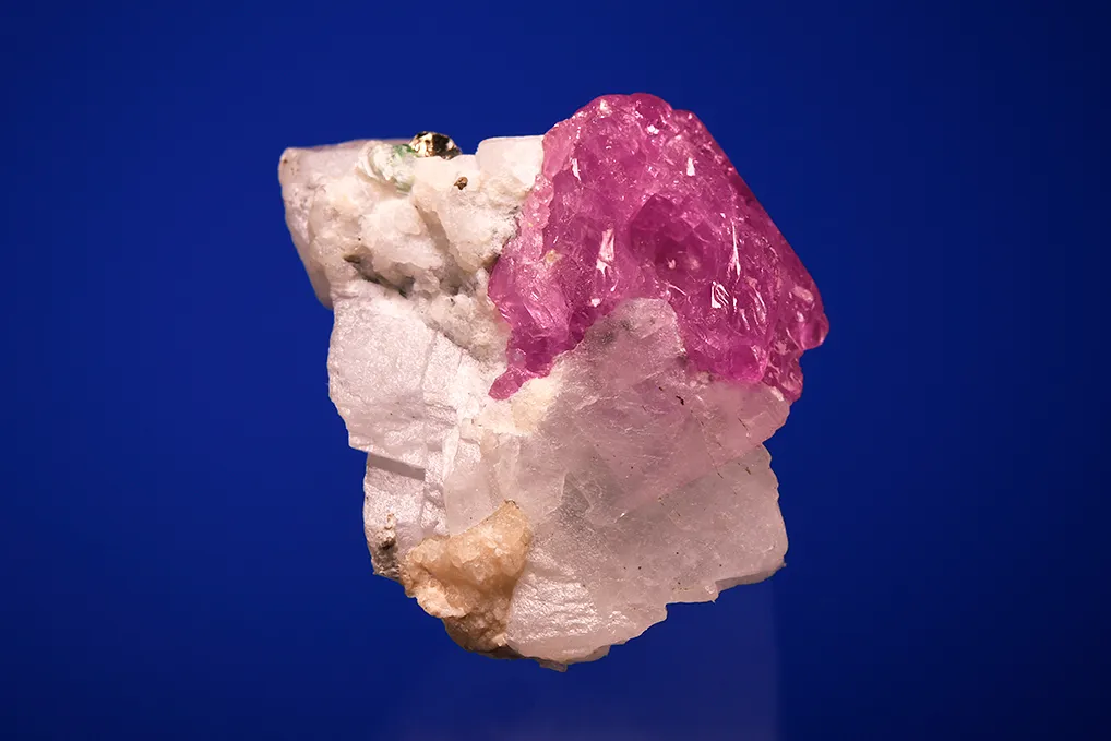 Corundum var. Ruby - image 3