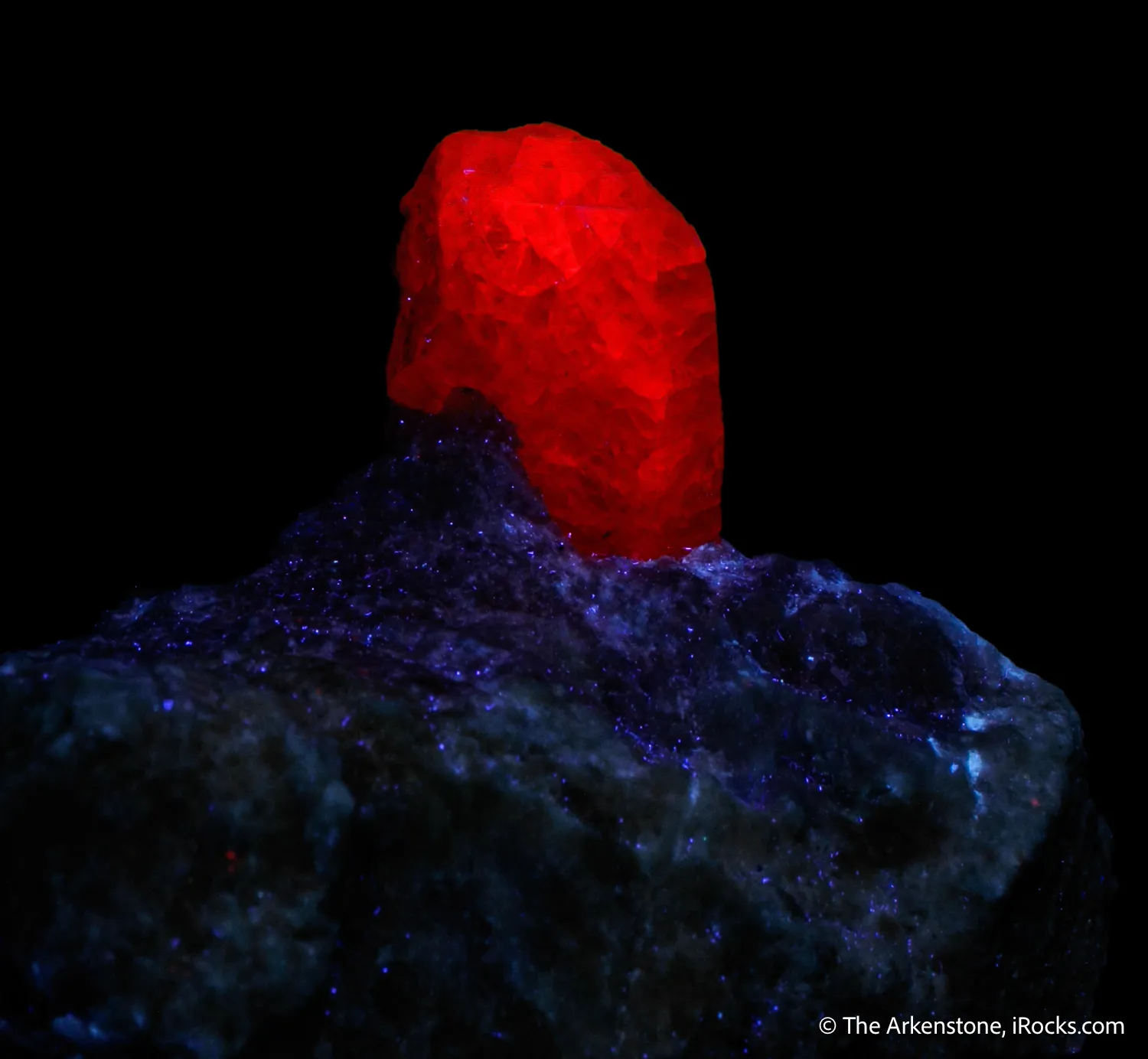 Corundum var. Ruby - image 8