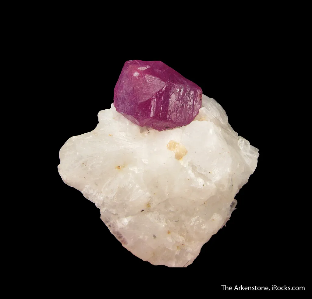 Corundum var. Ruby (fluorescent) - image 2