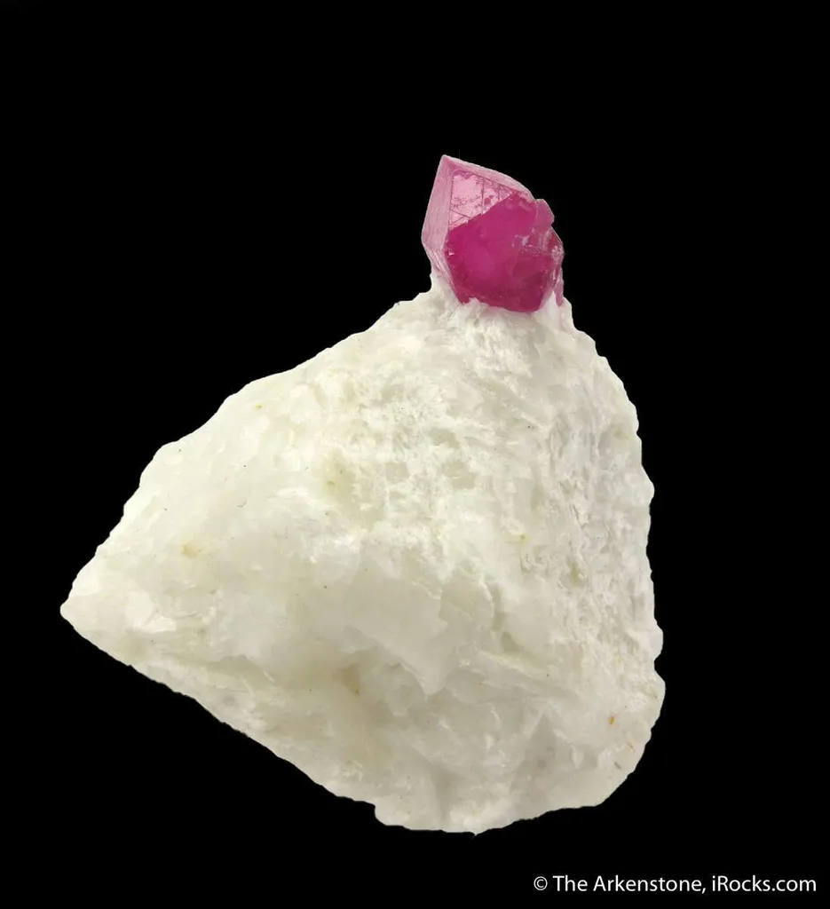 Corundum var. Ruby (fluorescent) - image 3