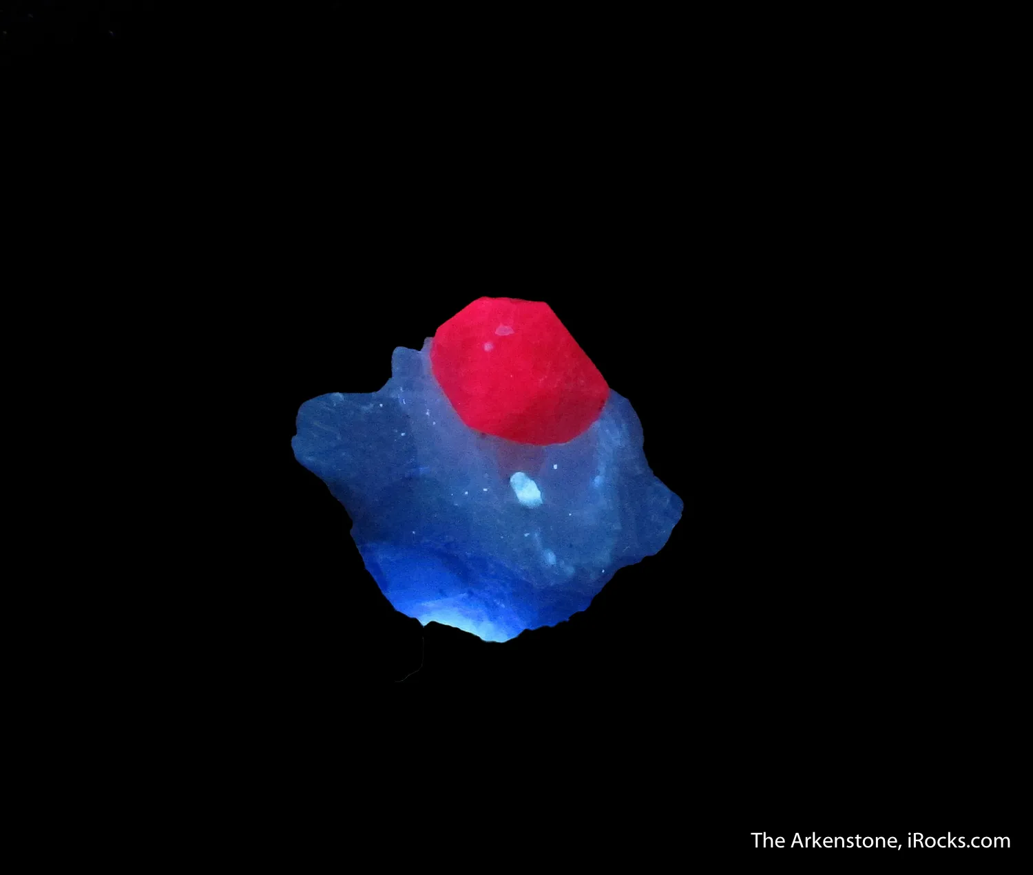Corundum var. Ruby (fluorescent) - image 6