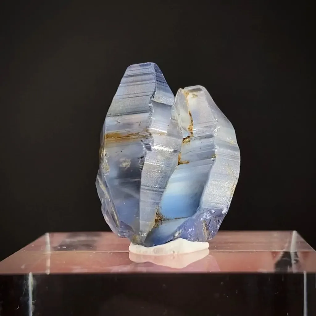 Corundum var. Sapphire image