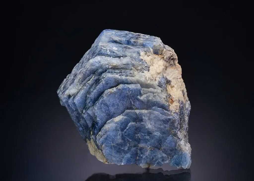 Corundum var. Sapphire image