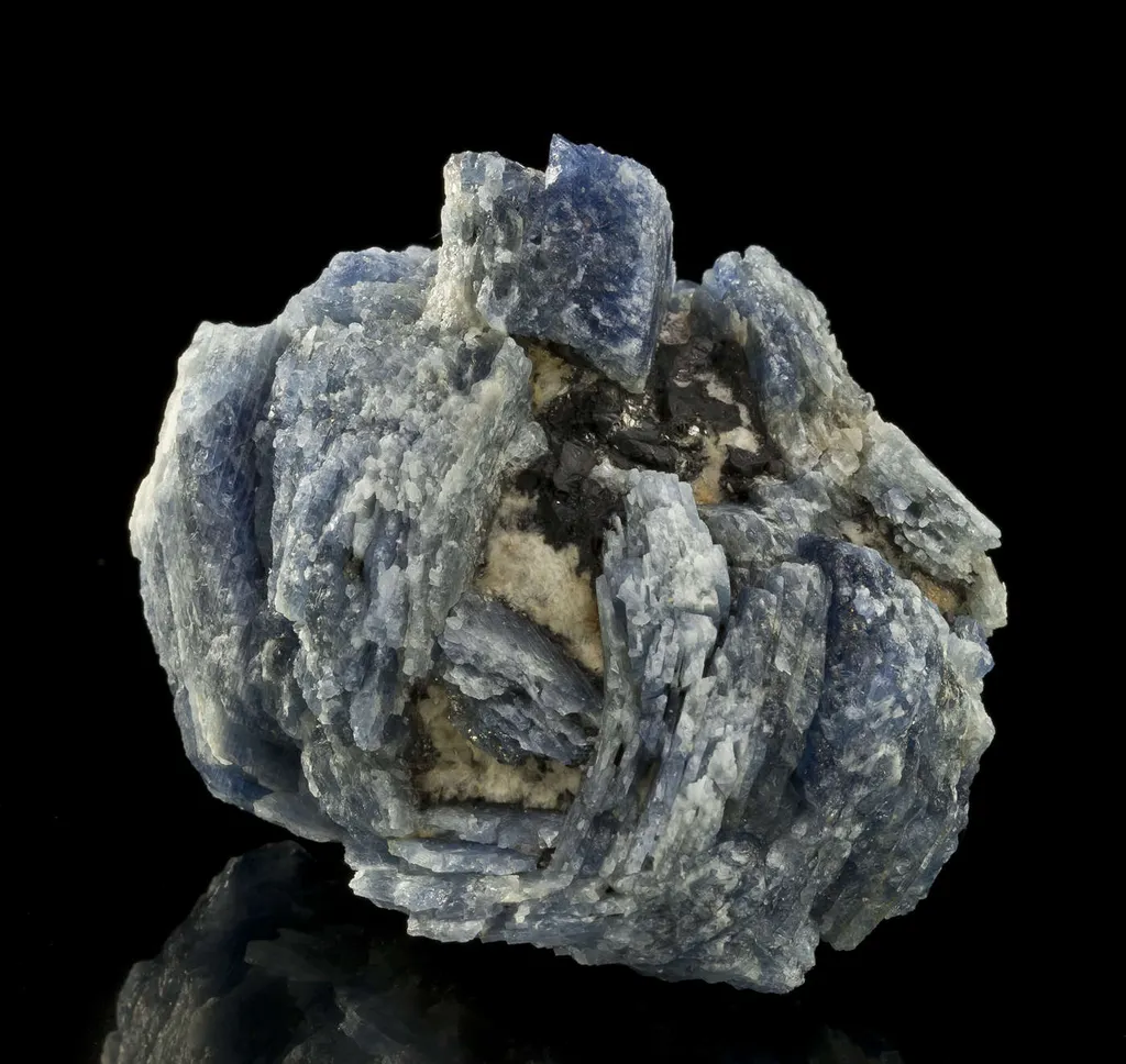 Corundum Var. Sapphire - image 2