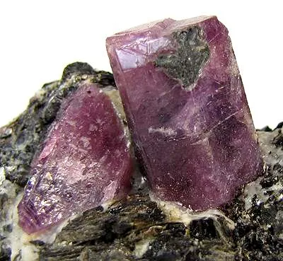 Corundum (Var: Sapphire) - image 2