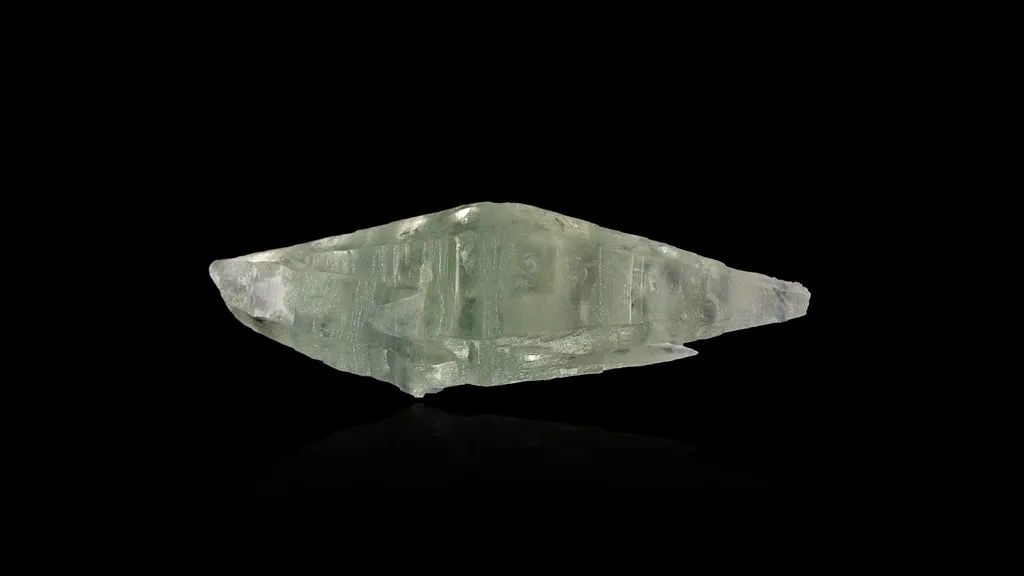 Corundum (var. Sapphire) image