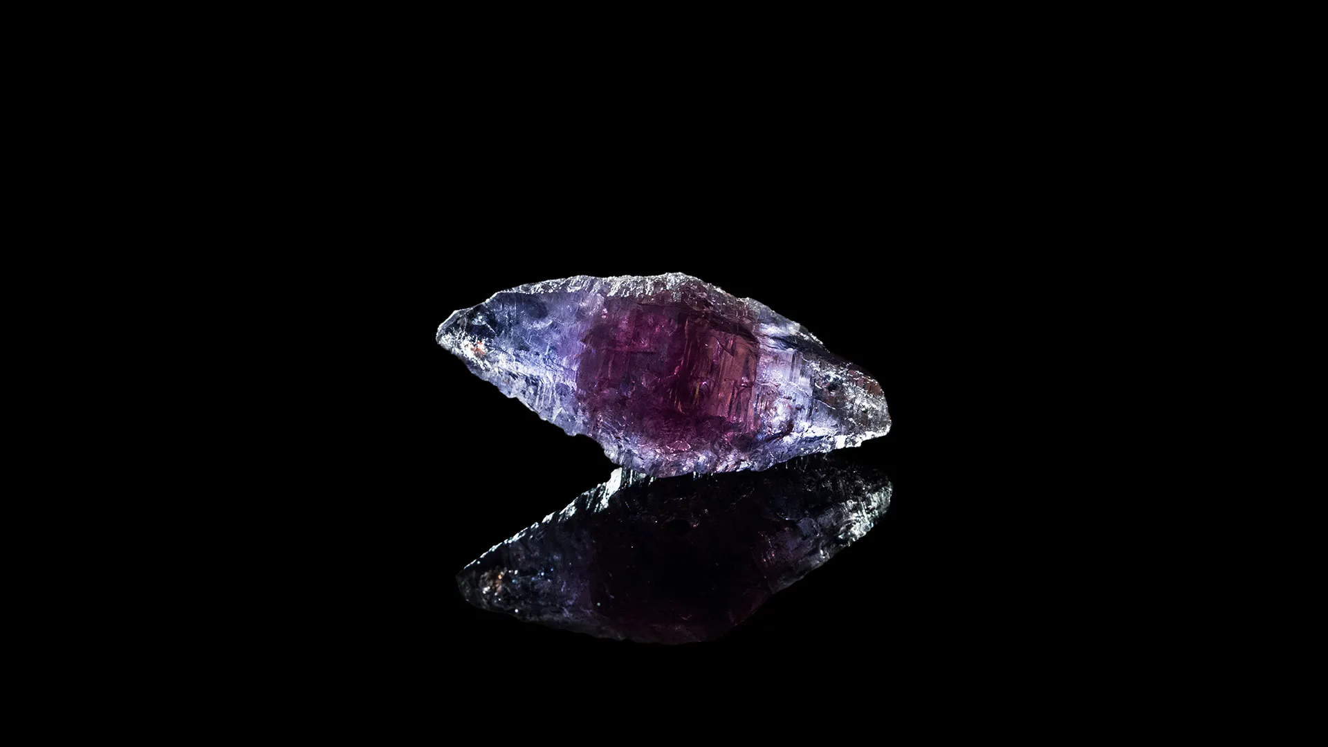 Corundum (var. Sapphire) - image 1