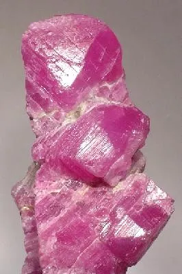 Corundum (Var: Sapphire) - image 2